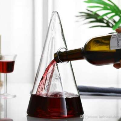 carafe pyramide vin