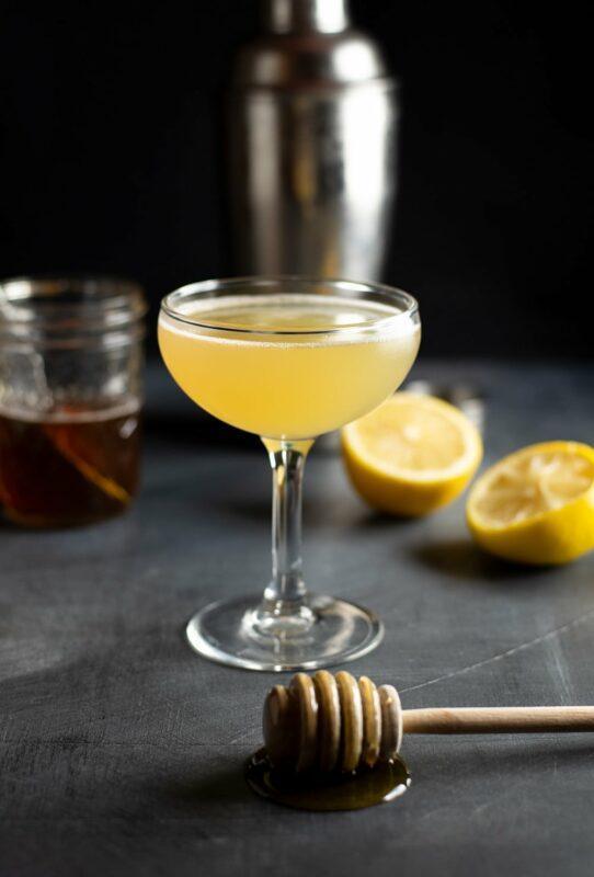 Cocktail Bee's Knees